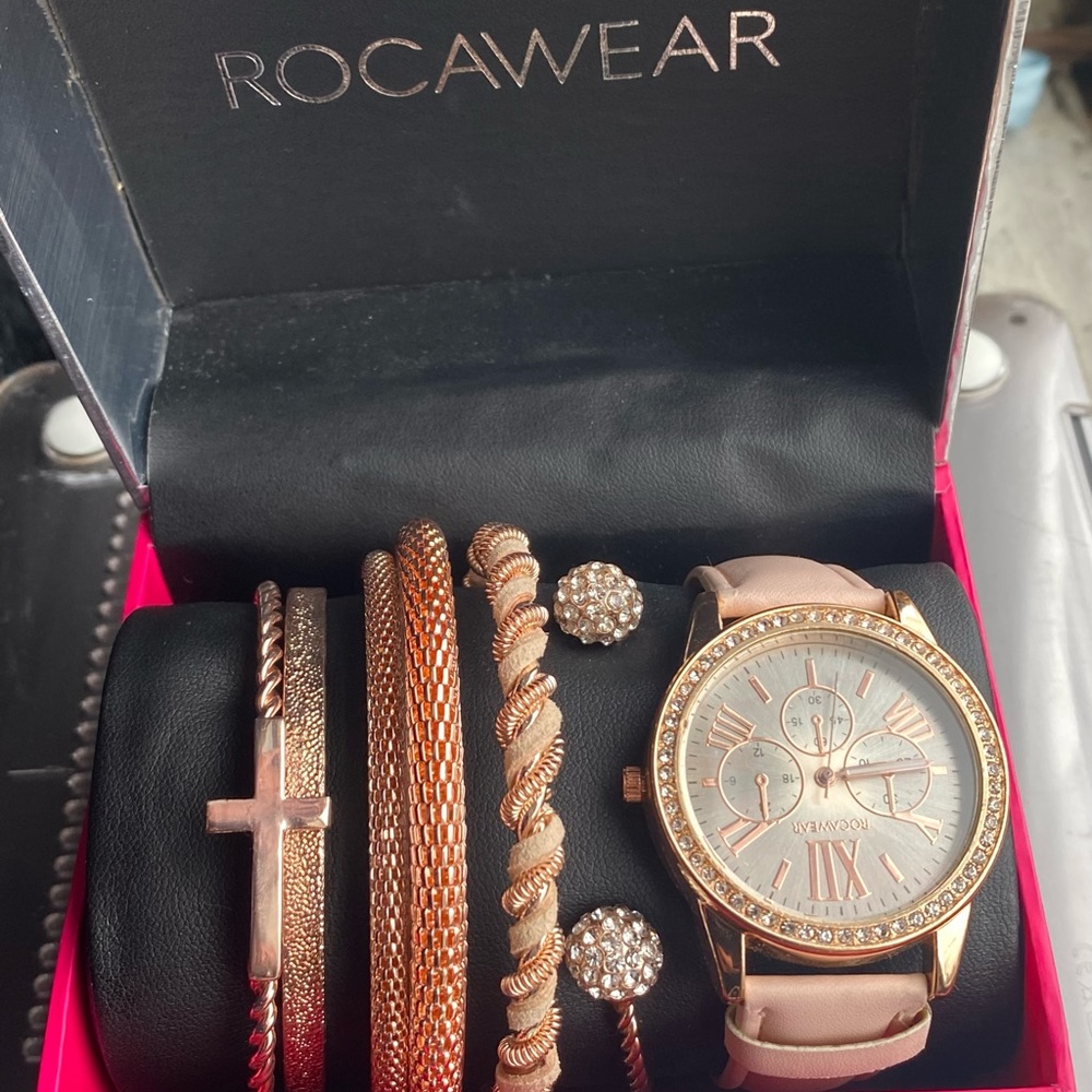 Rose gold/pink watch/bracelet set